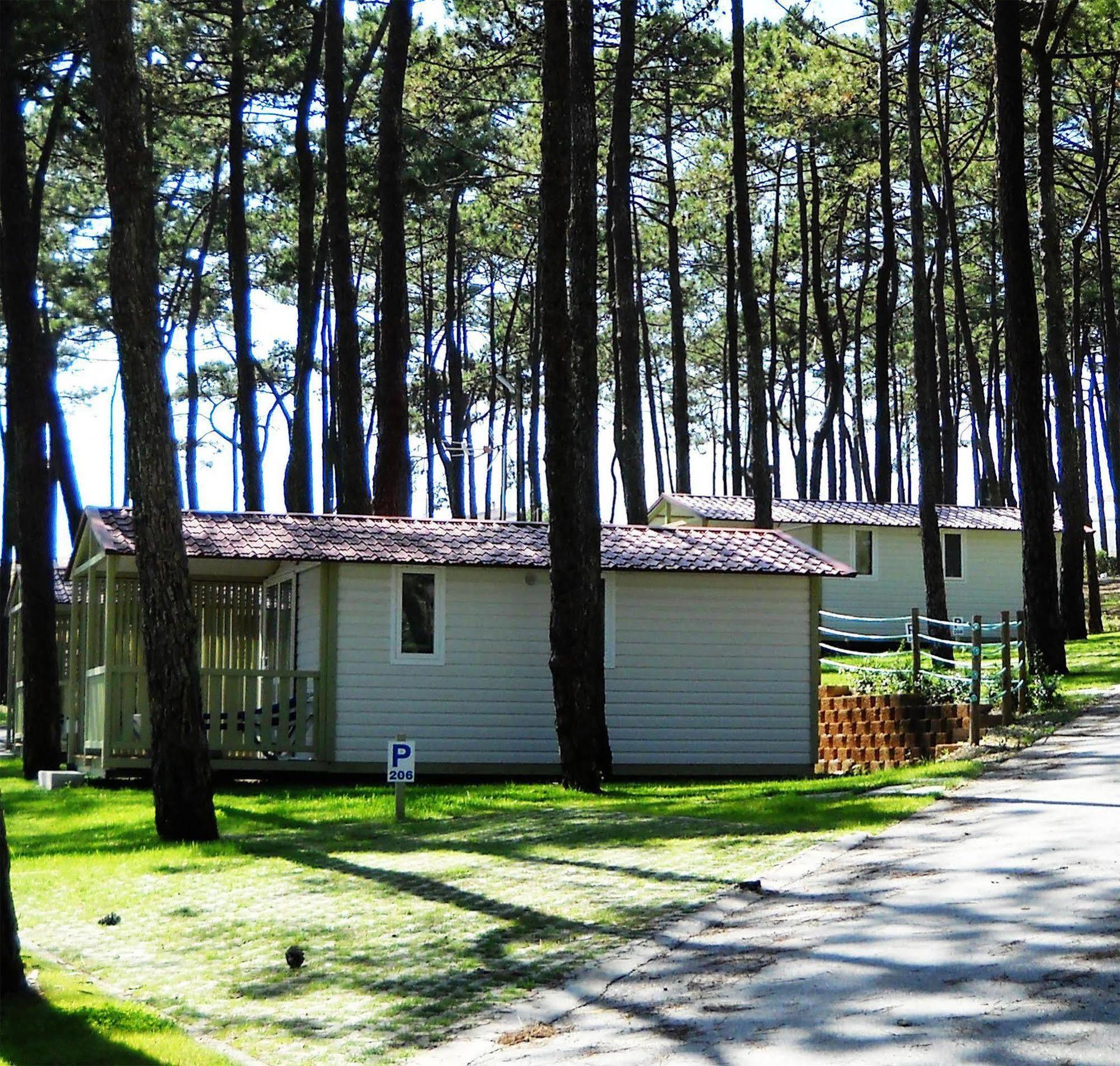 Orbitur Valado Bungalows Caravan Park Hotel Nazare Exterior photo