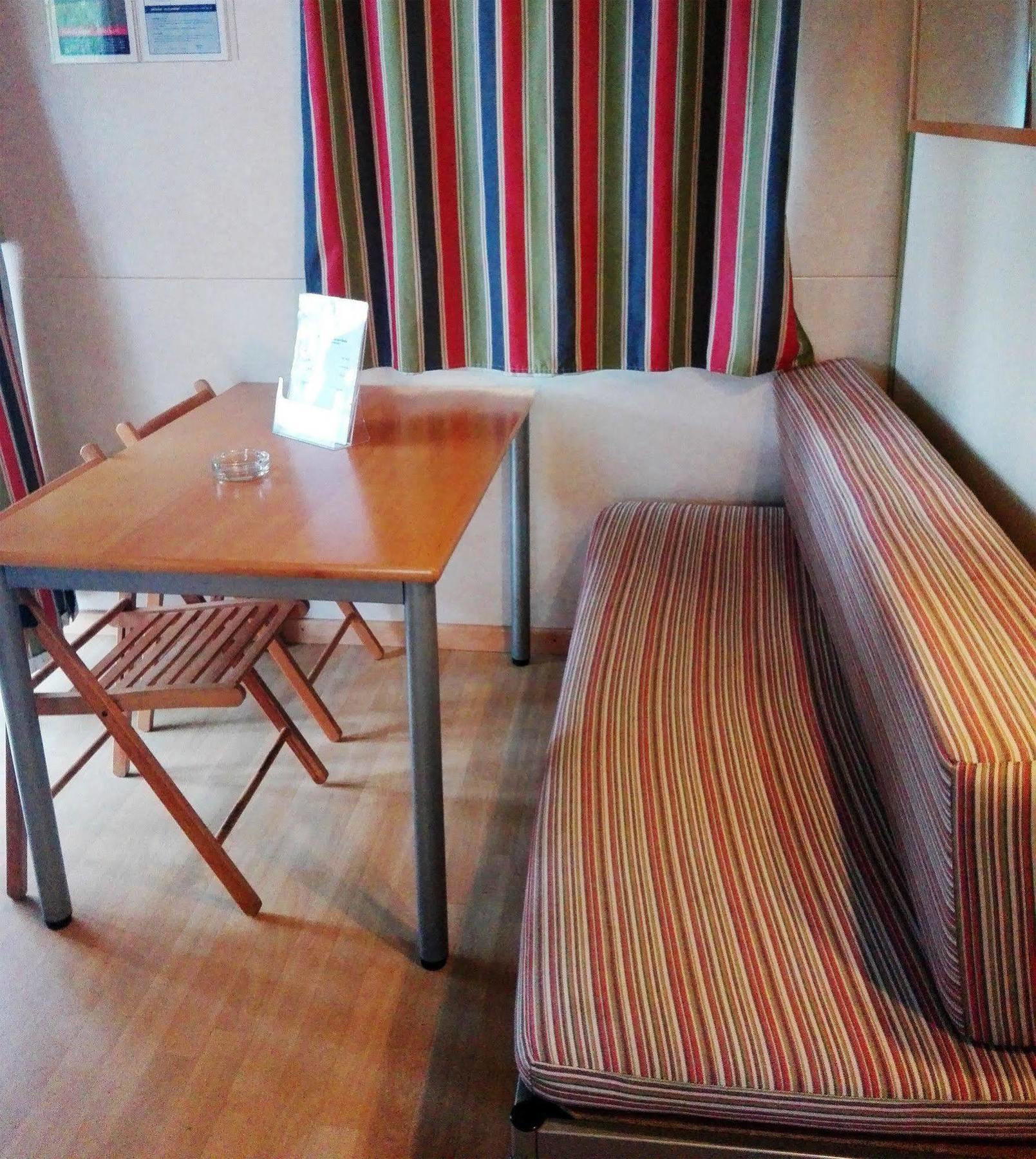 Orbitur Valado Bungalows Caravan Park Hotel Nazare Exterior photo